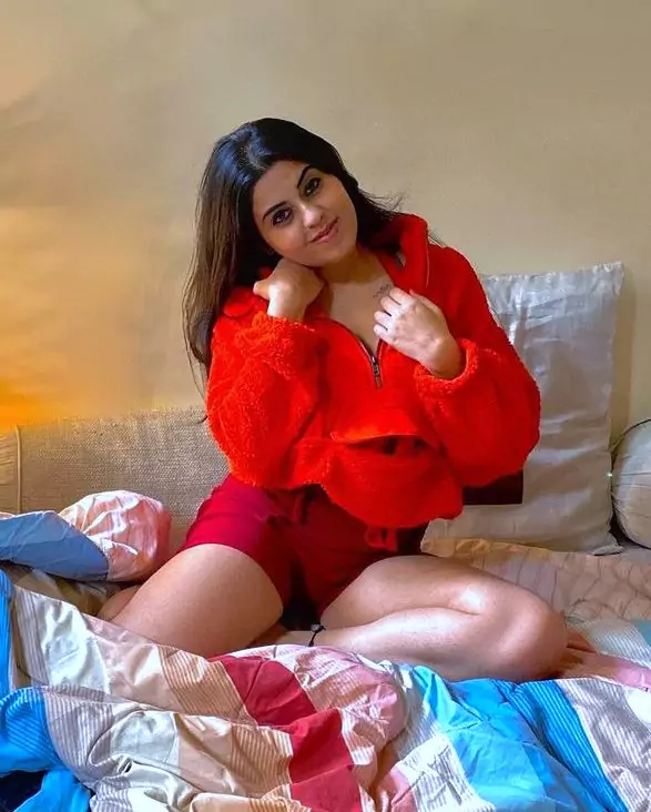 Rythm Batra Office Girl Ahmedabad Escort Big Boob Gorgeous Hot Call Girl